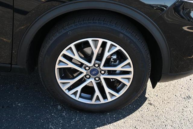 Certified 2022 Ford Escape SEL w/ Technology Package image 17