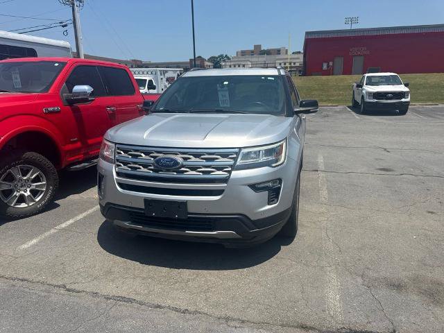 Certified 2018 Ford Explorer XLT w/ Equipment Group 202A FWD image 4