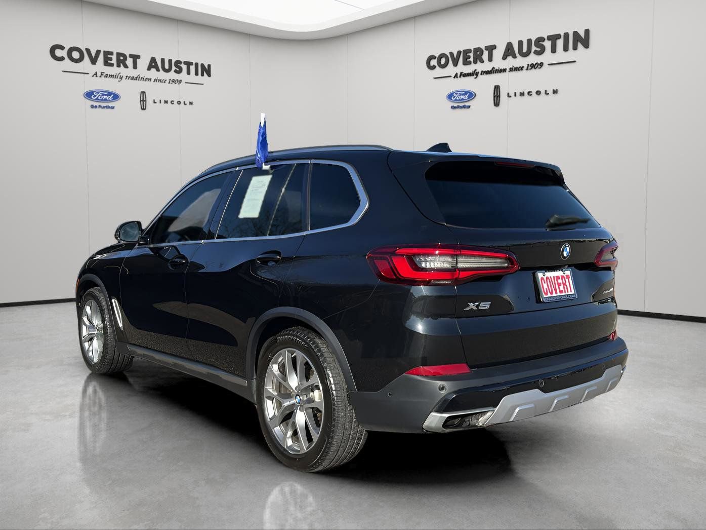 Used 2019 BMW X5 xDrive40i w/ Executive Package image 3