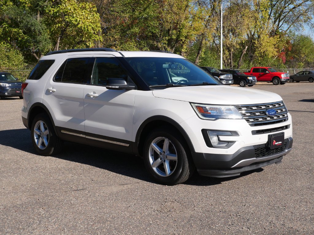 Certified 2017 Ford Explorer XLT w/ Equipment Group 202A