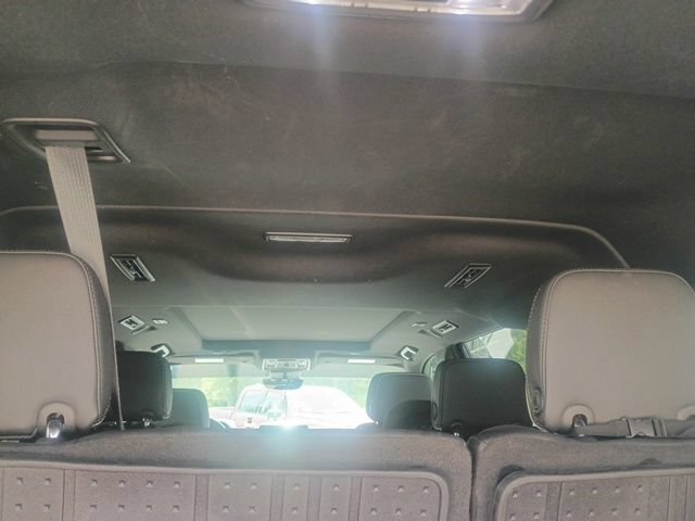 Used 2023 Chevrolet Suburban Premier AWD/4WD image 26
