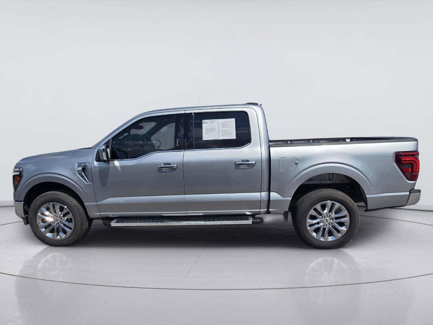 Certified 2024 Ford F150 Lariat w/ FX4 Off-Road Package AWD/4WD image 5