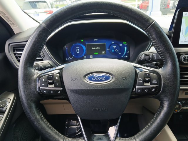 Certified 2021 Ford Escape Titanium w/ Class II Trailer Tow Package FWD image 11