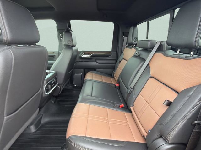 Used 2024 Chevrolet Silverado 3500 High Country AWD/4WD image 17