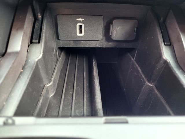 Certified 2019 Ford Explorer XLT w/ Equipment Group 202A FWD image 19