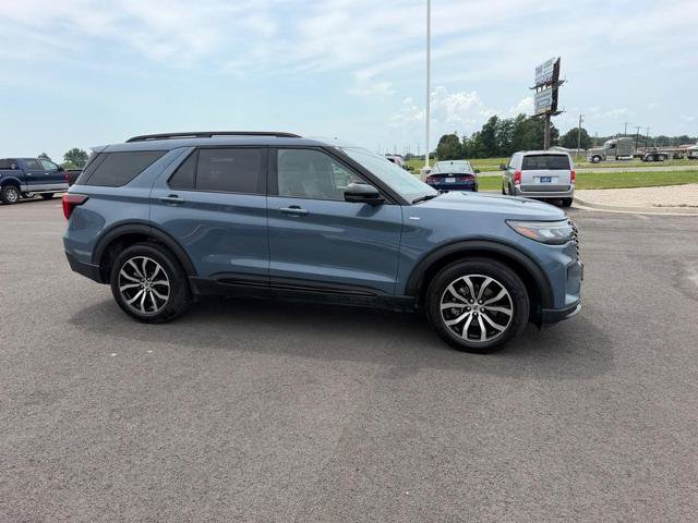 Certified 2026 Ford Explorer ST-Line AWD/4WD image 4