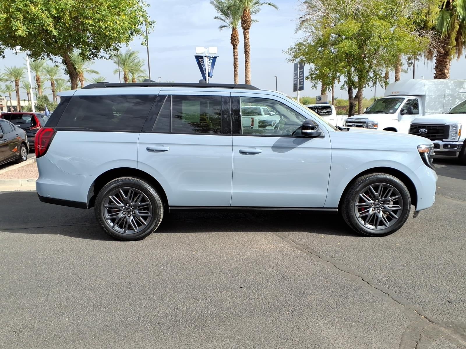 Certified 2025 Ford Expedition Platinum w/ Stealth Performance Package AWD/4WD image 3