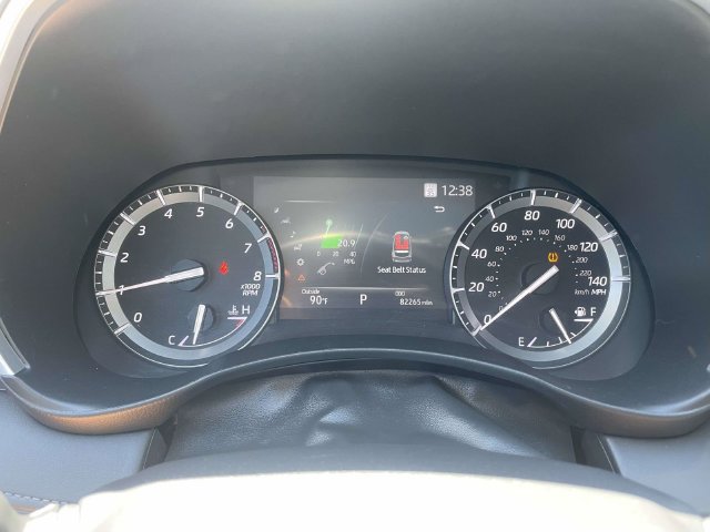 Used 2021 Toyota Highlander XLE AWD/4WD image 25