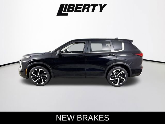 Used 2023 Mitsubishi Outlander SE image 4