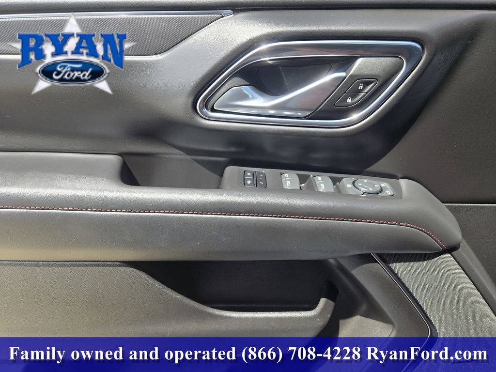 Used 2023 Chevrolet Suburban RST AWD/4WD image 16