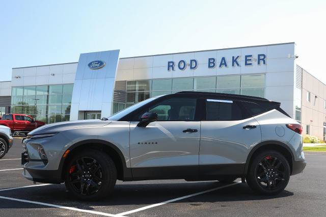 Used 2023 Chevrolet Blazer LT w/ Convenience Package FWD image 3