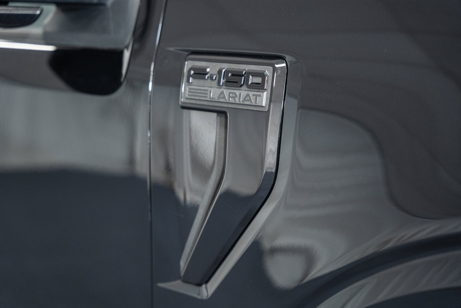Certified 2024 Ford F150 Lariat AWD/4WD image 10