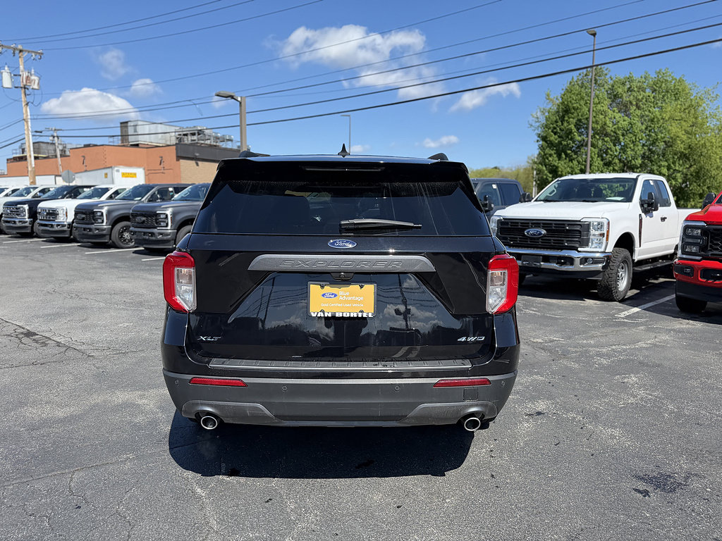 Certified 2021 Ford Explorer XLT w/ Equipment Group 202A AWD/4WD image 6