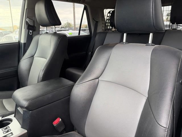 Used 2020 Toyota 4Runner 4WD image 12
