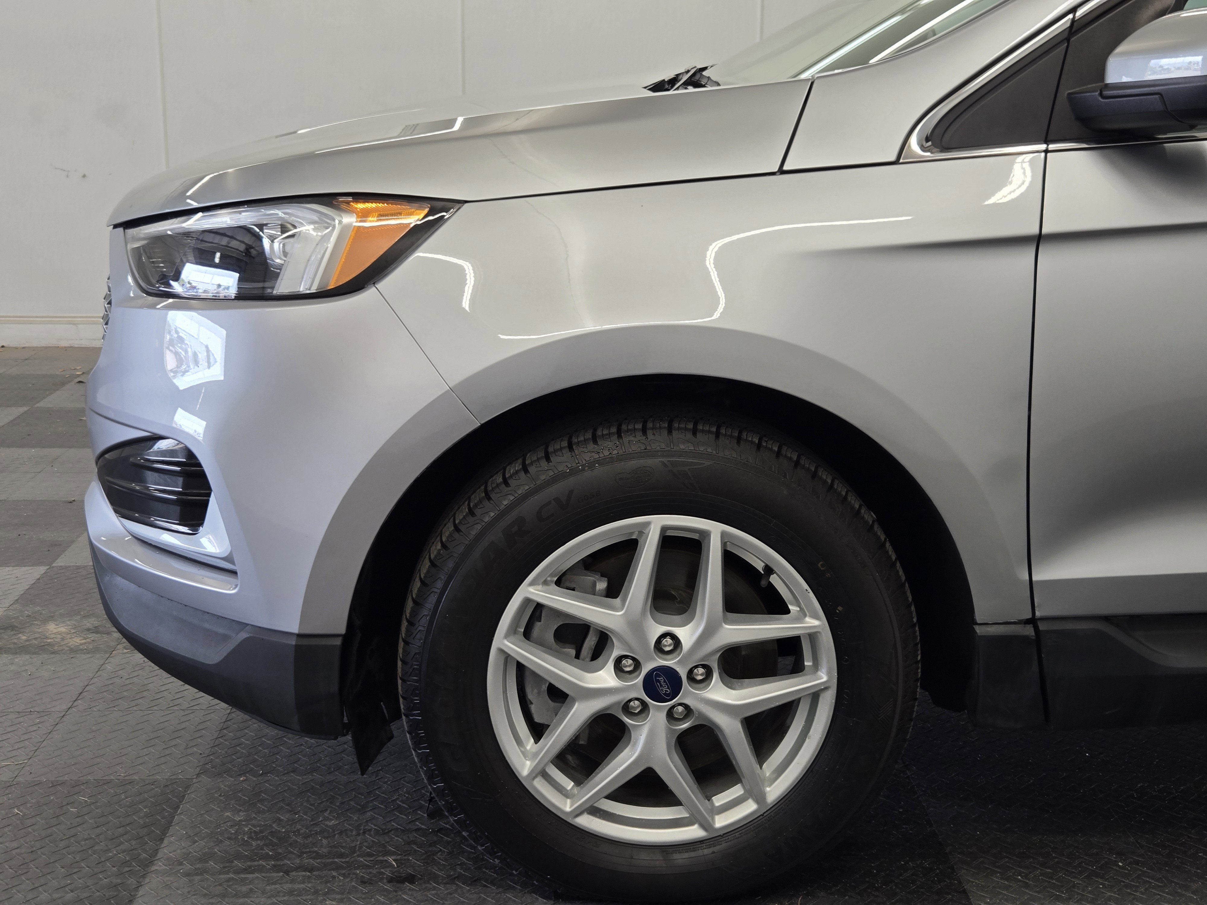 Certified 2024 Ford Edge SEL AWD/4WD image 9