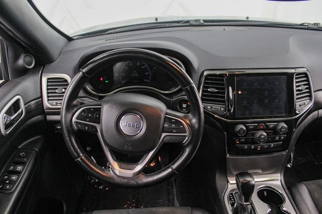 Used 2022 Jeep Grand Cherokee Laredo X AWD/4WD image 25
