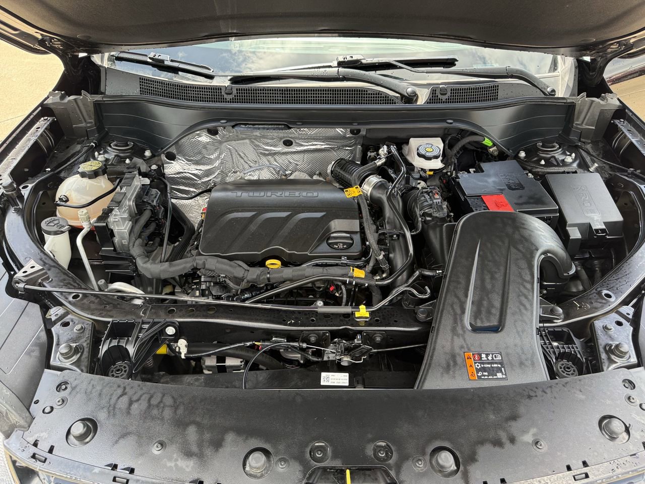Used 2024 Chevrolet Trax RS w/ Sunroof Package FWD image 28