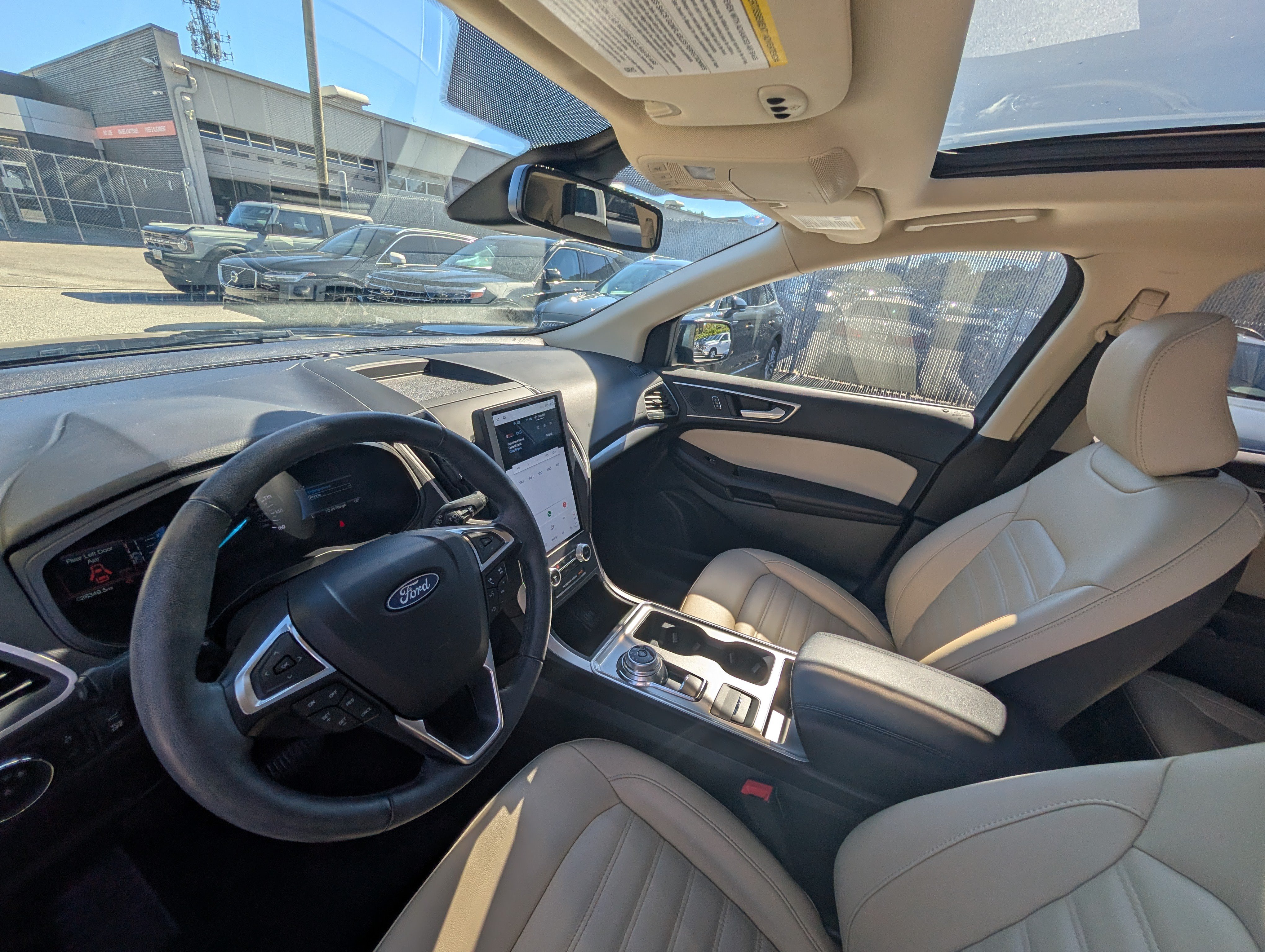 Certified 2023 Ford Edge SEL w/ Convenience Package AWD/4WD image 17