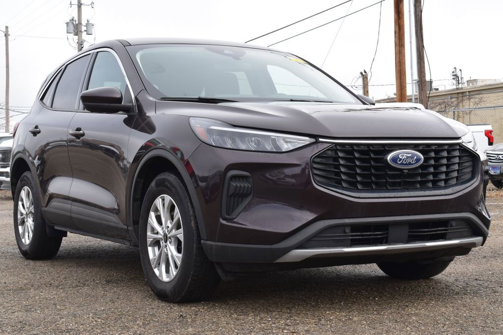 Certified 2023 Ford Escape Active w/ Tech Pack #2 image 3