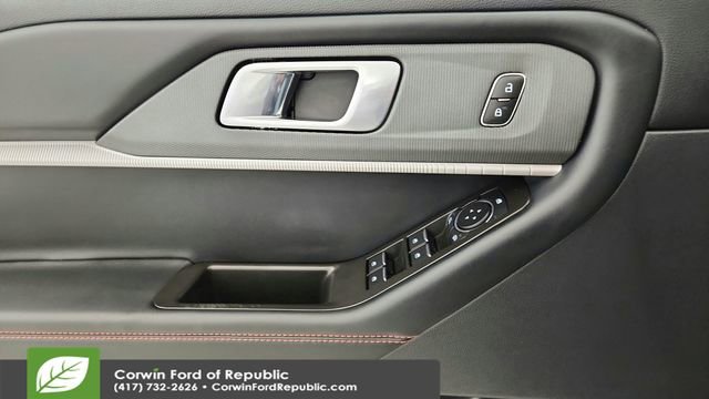 Certified 2025 Ford Explorer ST-Line image 25