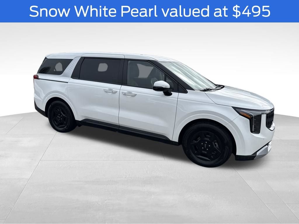 Used 2025 Kia Carnival image 3