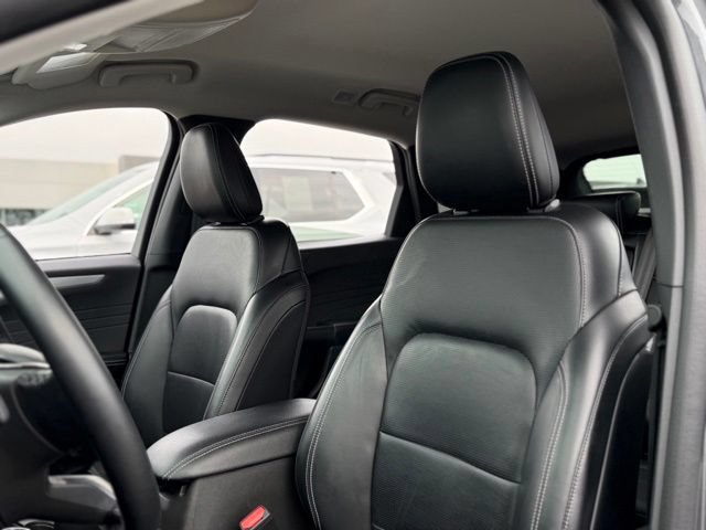 Certified 2025 Ford Escape Platinum AWD/4WD image 12