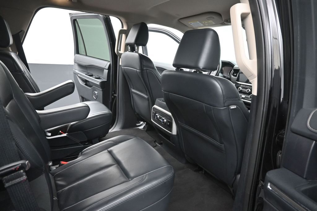 Certified 2024 Ford Expedition XLT RWD image 12