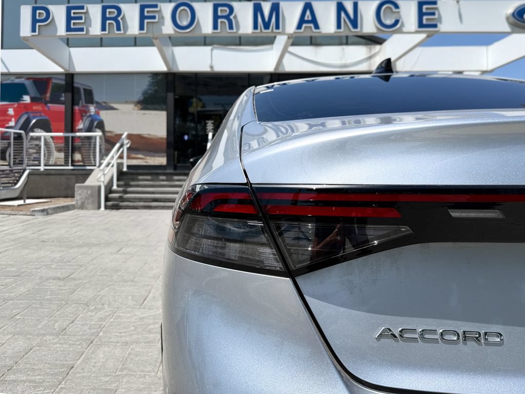 Used 2025 Honda Accord SE image 9