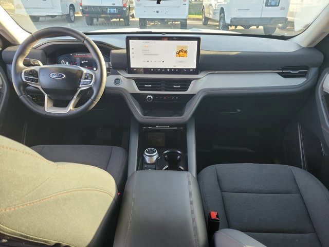 Certified 2025 Ford Explorer Active image 18