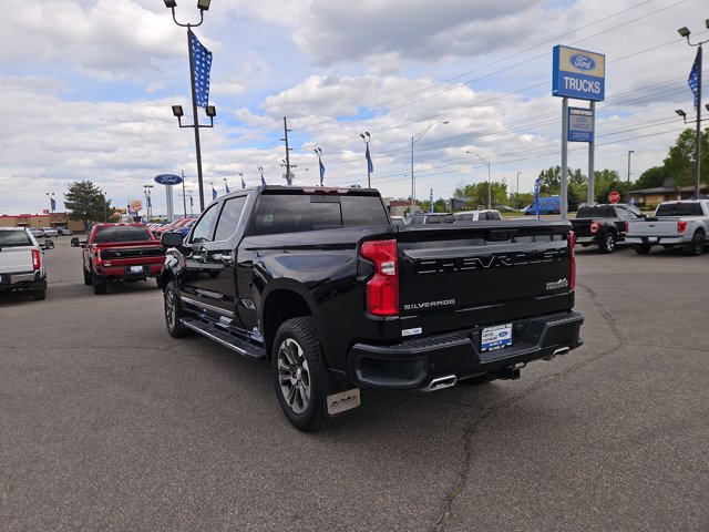 Used 2024 Chevrolet Silverado 1500 High Country w/ Max Trailering Package AWD/4WD image 3