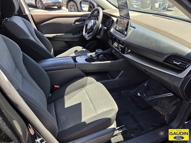 Used 2021 Nissan Rogue SV FWD image 16