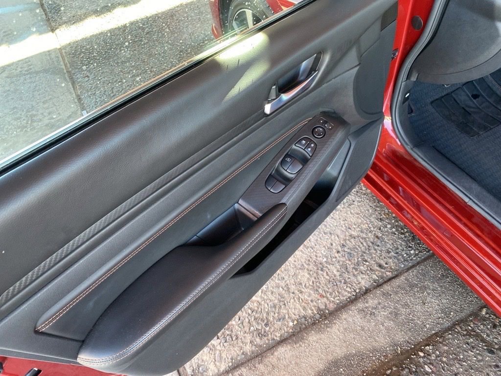Used 2021 Nissan Altima 2.5 SR FWD image 19