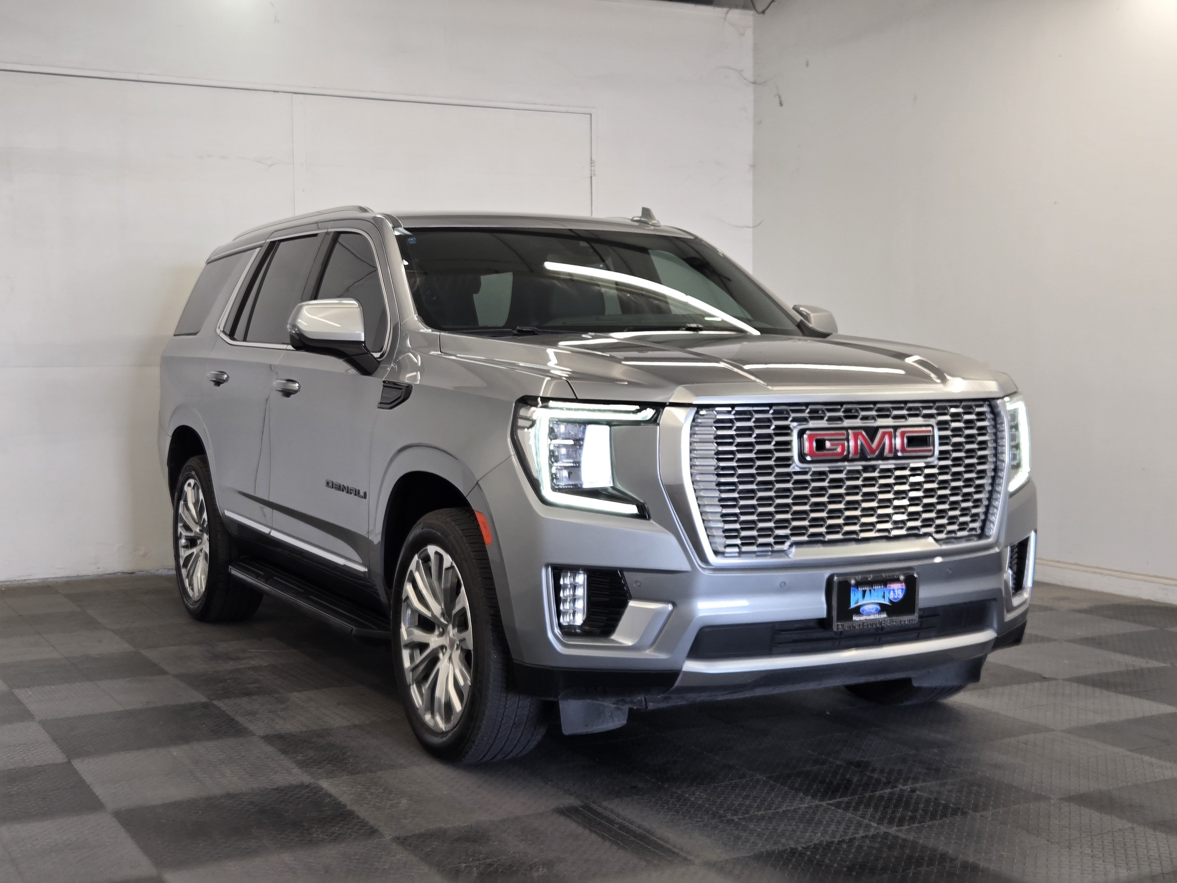 Used 2024 GMC Yukon Denali w/ Max Trailering Package AWD/4WD image 2