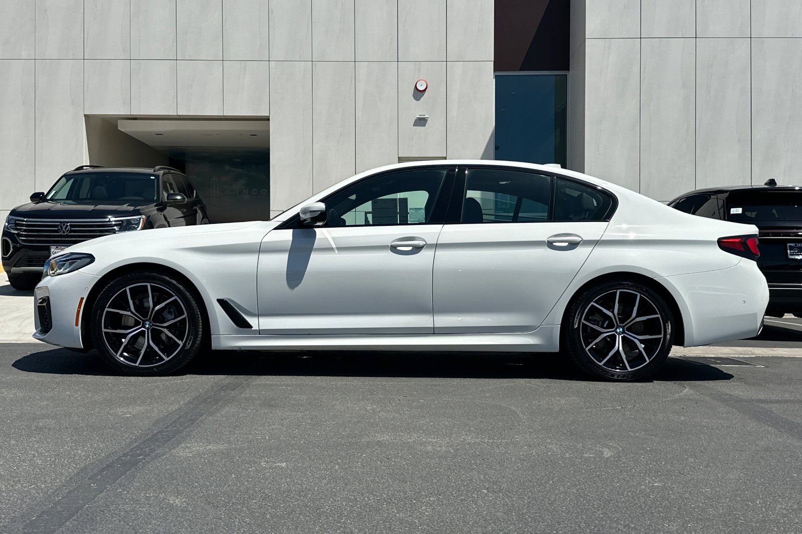 Used 2023 BMW 540i w/ M Sport Package image 6