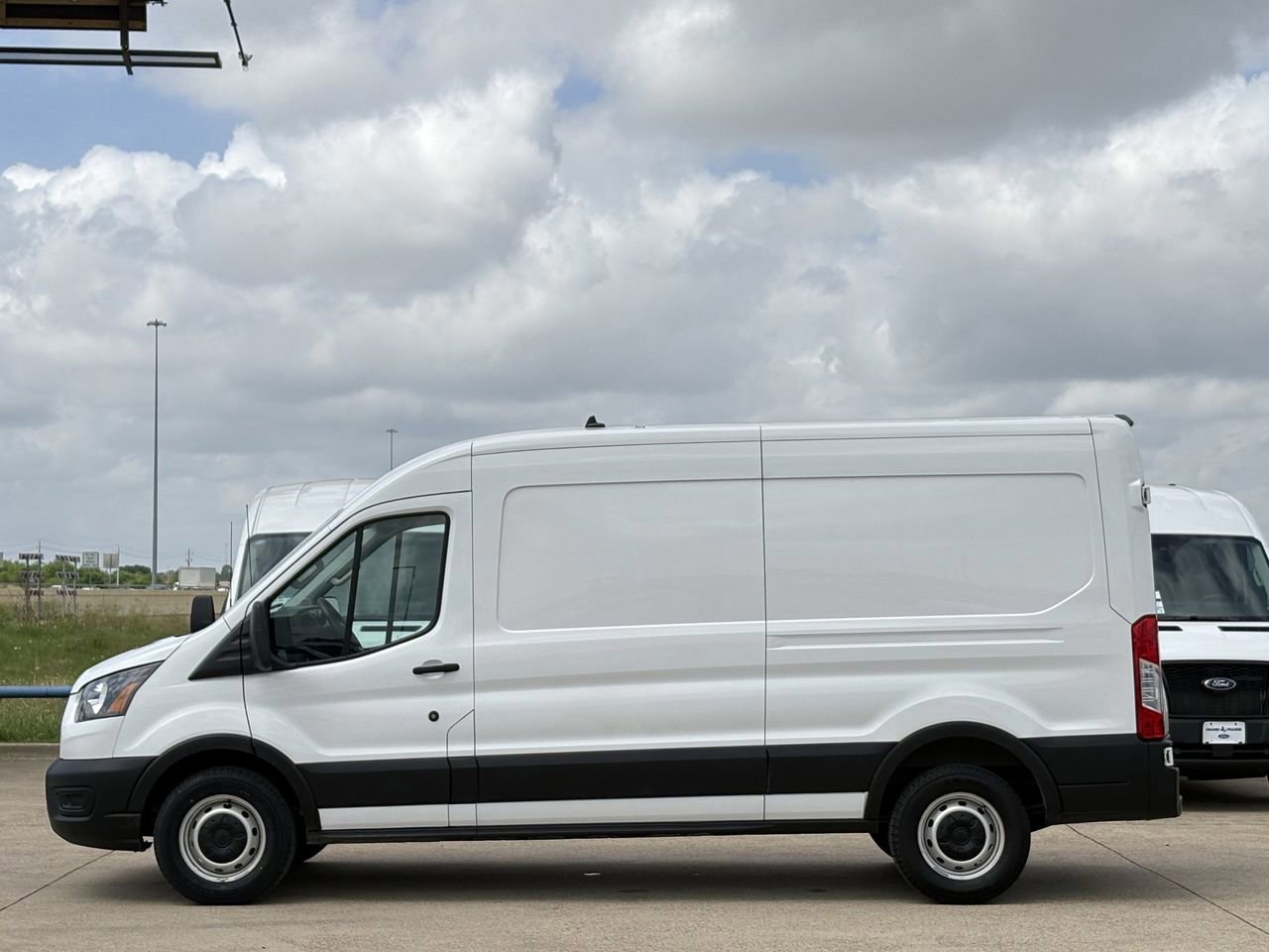 Certified 2023 Ford Transit 250 Medium Roof image 3