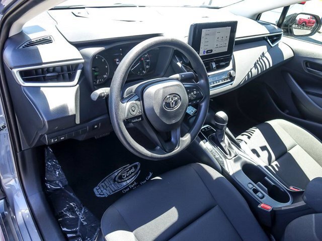 Used 2025 Toyota Corolla LE FWD image 14