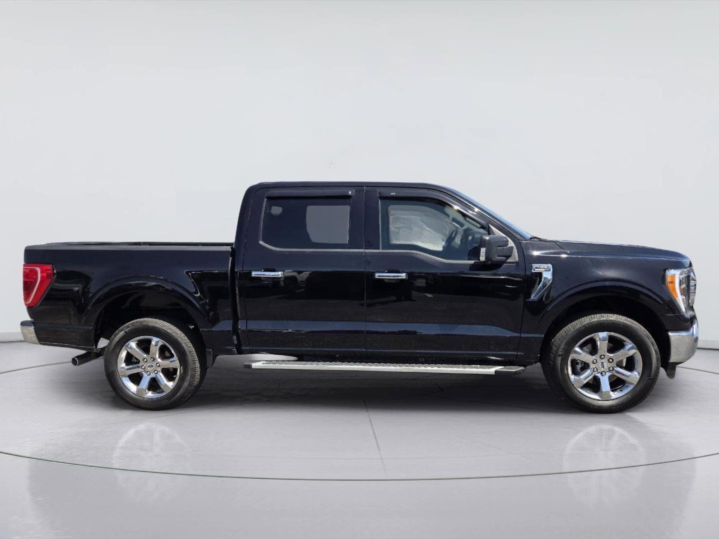 Certified 2023 Ford F150 XLT w/ Equipment Group 302A High AWD/4WD image 4