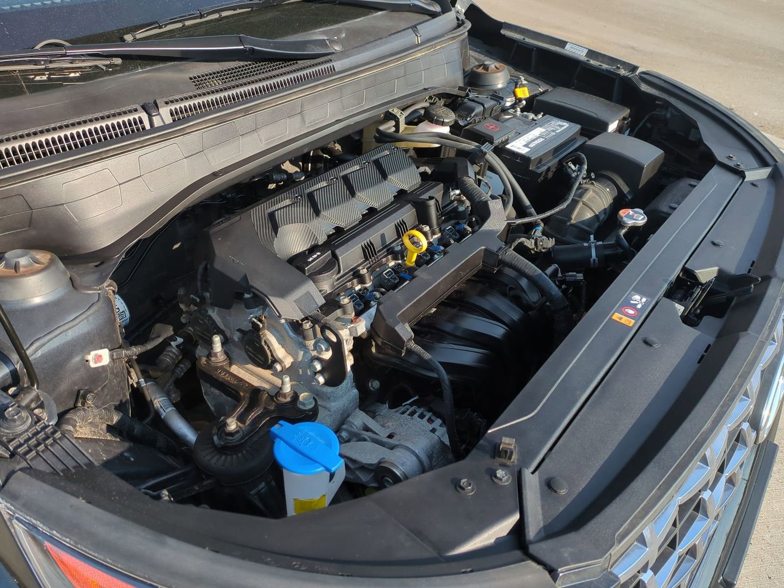 Used 2023 Hyundai Venue SEL image 16