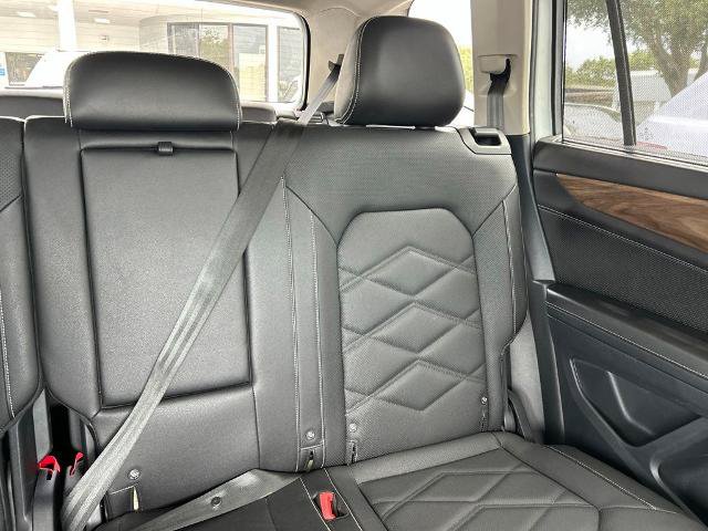 Used 2025 Volkswagen Atlas SE FWD image 14