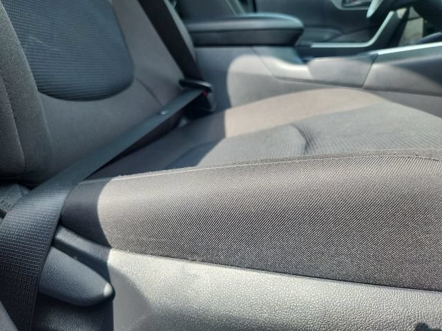 Used 2023 Toyota RAV4 LE AWD/4WD image 32