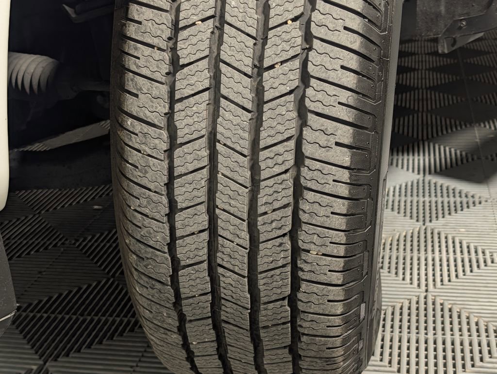 Certified 2023 Ford F150 Platinum w/ Equipment Group 701A High image 11