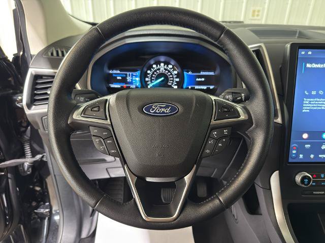 Certified 2023 Ford Edge SEL w/ Convenience Package AWD/4WD image 3
