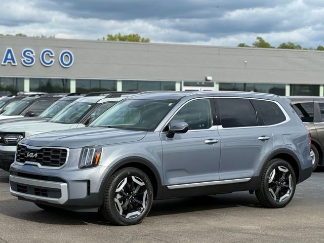 Used 2025 Kia Telluride S FWD image 31