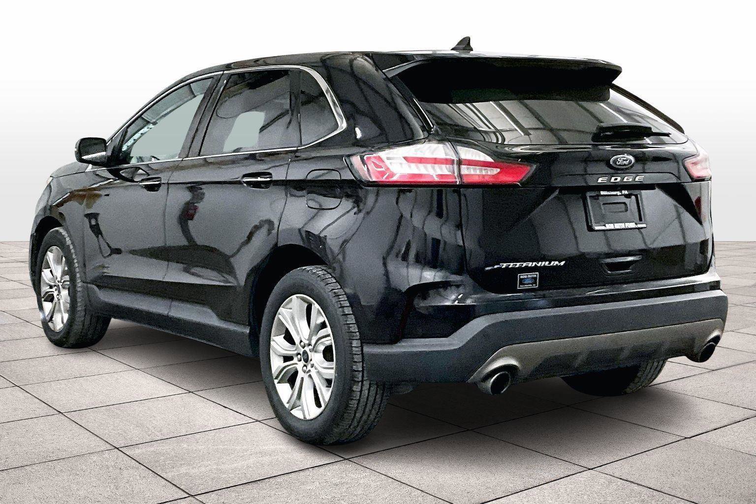 Certified 2021 Ford Edge Titanium image 4