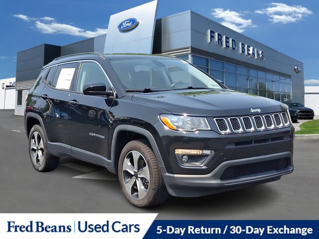 Used 2019 Jeep Compass Latitude w/ Popular Equipment Group AWD/4WD image 1
