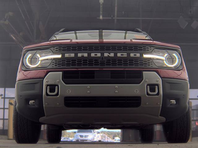 Certified 2025 Ford Bronco Sport Badlands w/ Badlands Tech Package AWD/4WD image 3