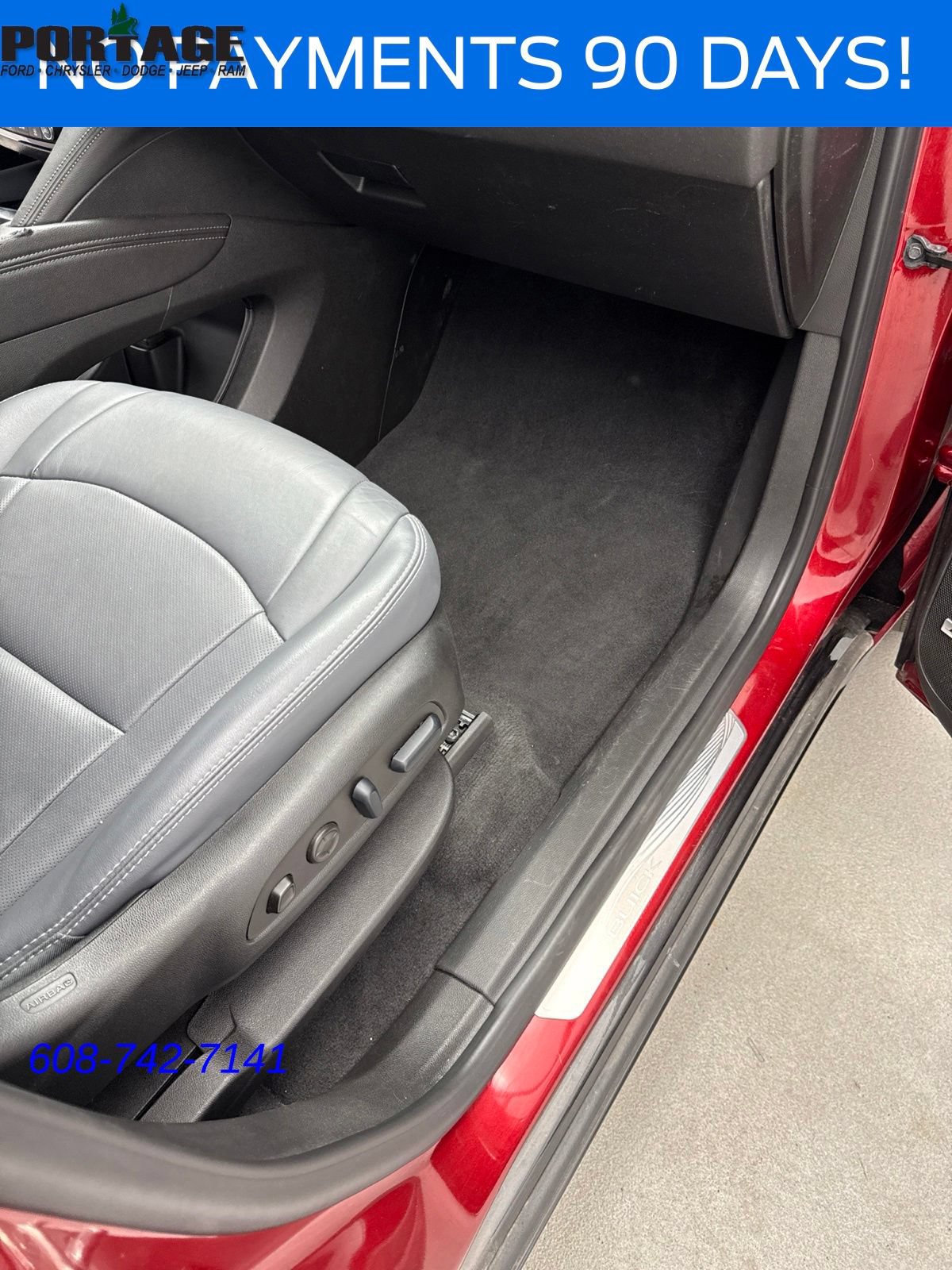Used 2024 Buick Enclave Premium AWD/4WD image 27