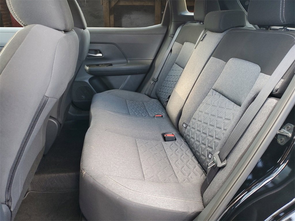 Used 2025 Nissan Kicks SV image 36