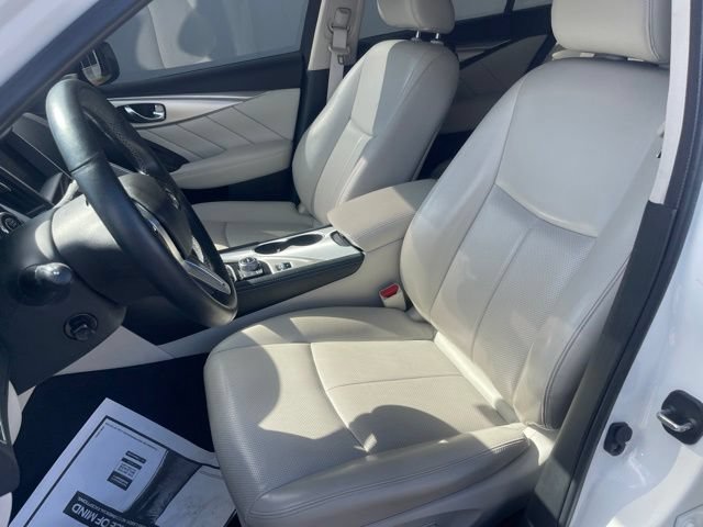 Used 2023 INFINITI Q50 Luxe w/ Cargo Package RWD image 16