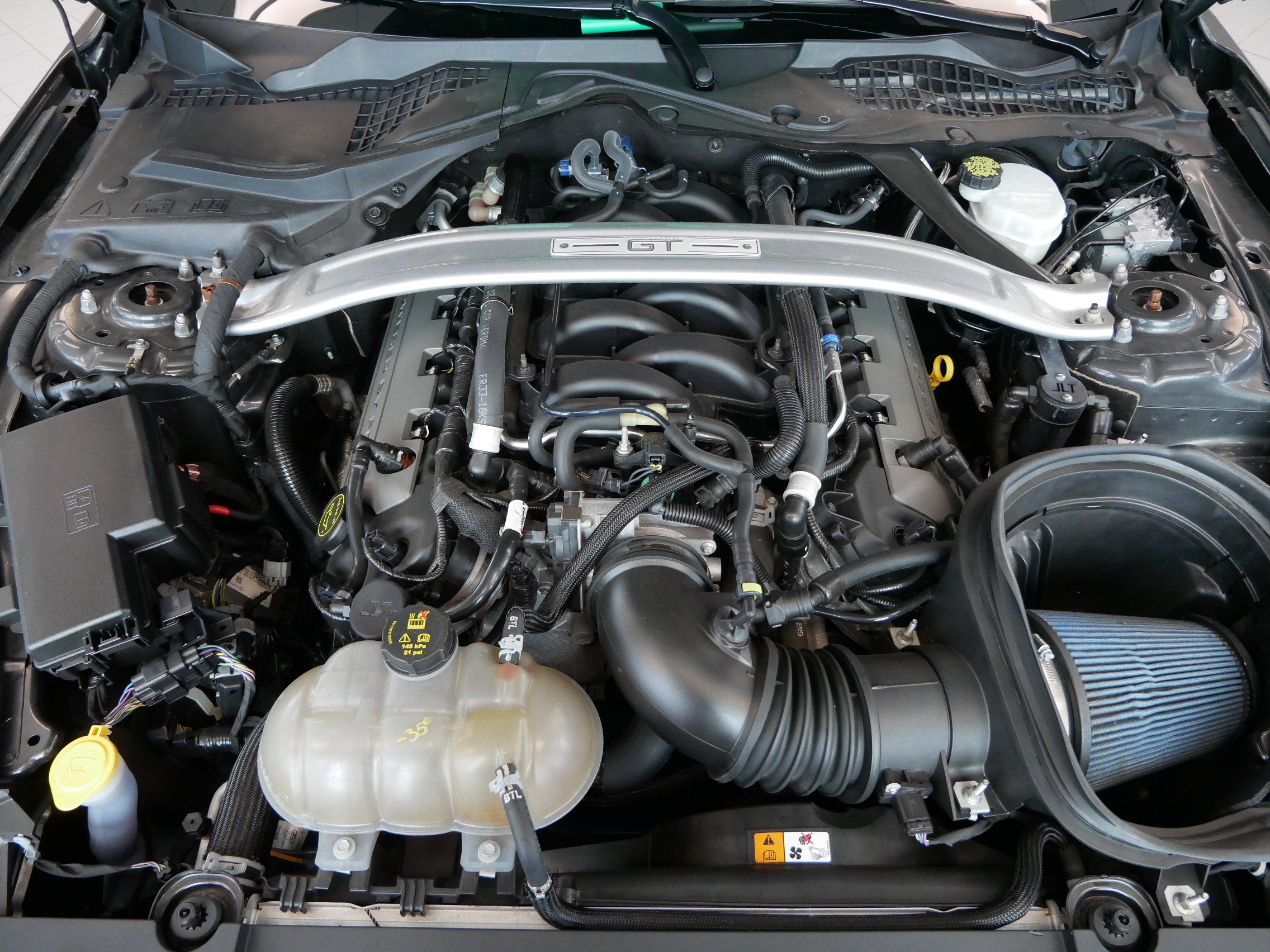 Certified 2017 Ford Mustang GT w/ GT Performance Package image 6